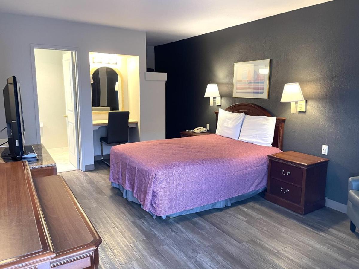 Downtown Inn Уеначи Екстериор снимка